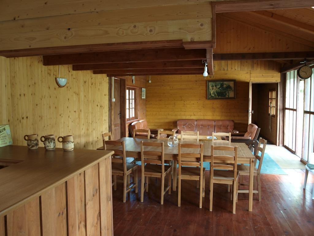 Dworek Szarki Esterno foto