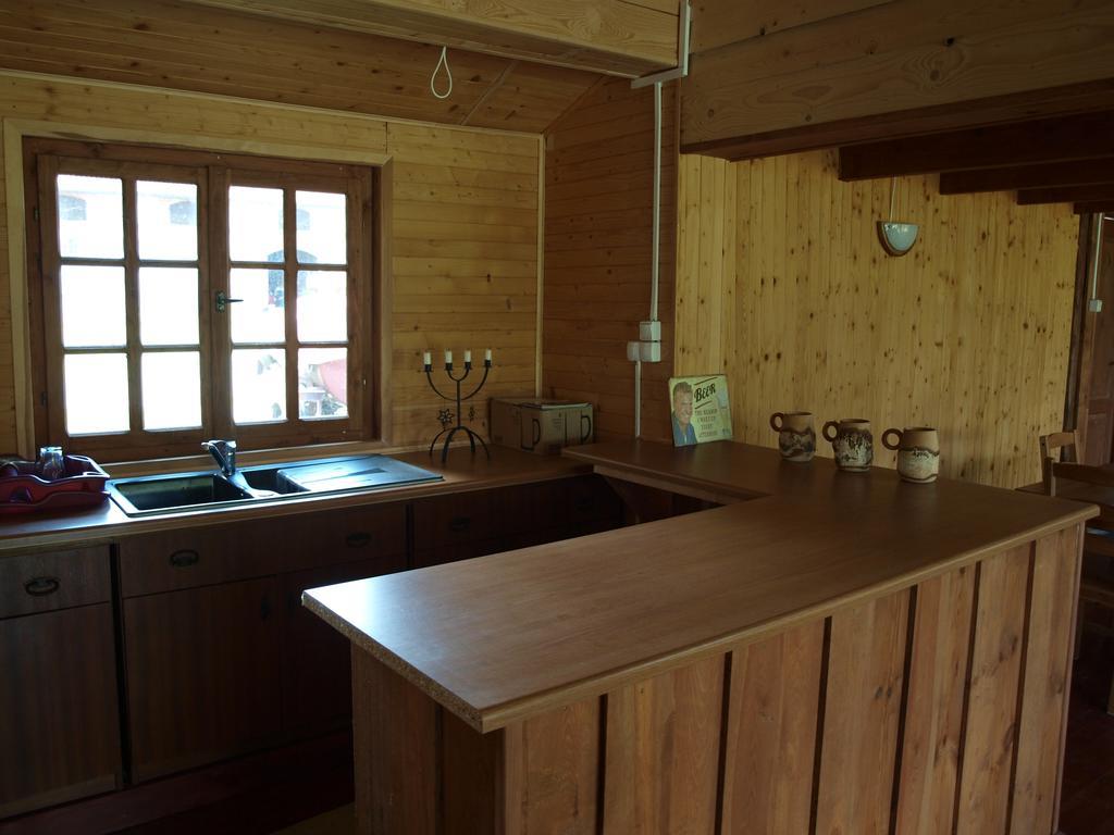 Dworek Szarki Esterno foto