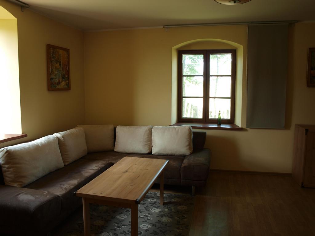 Dworek Szarki Esterno foto