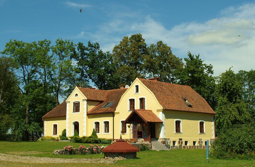 Dworek Szarki Esterno foto