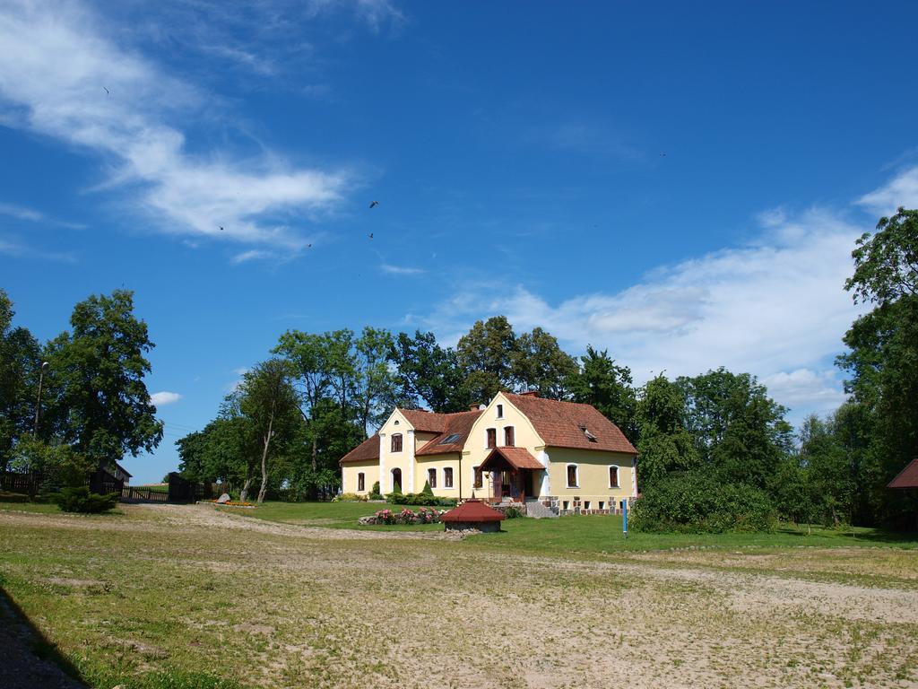 Dworek Szarki Esterno foto